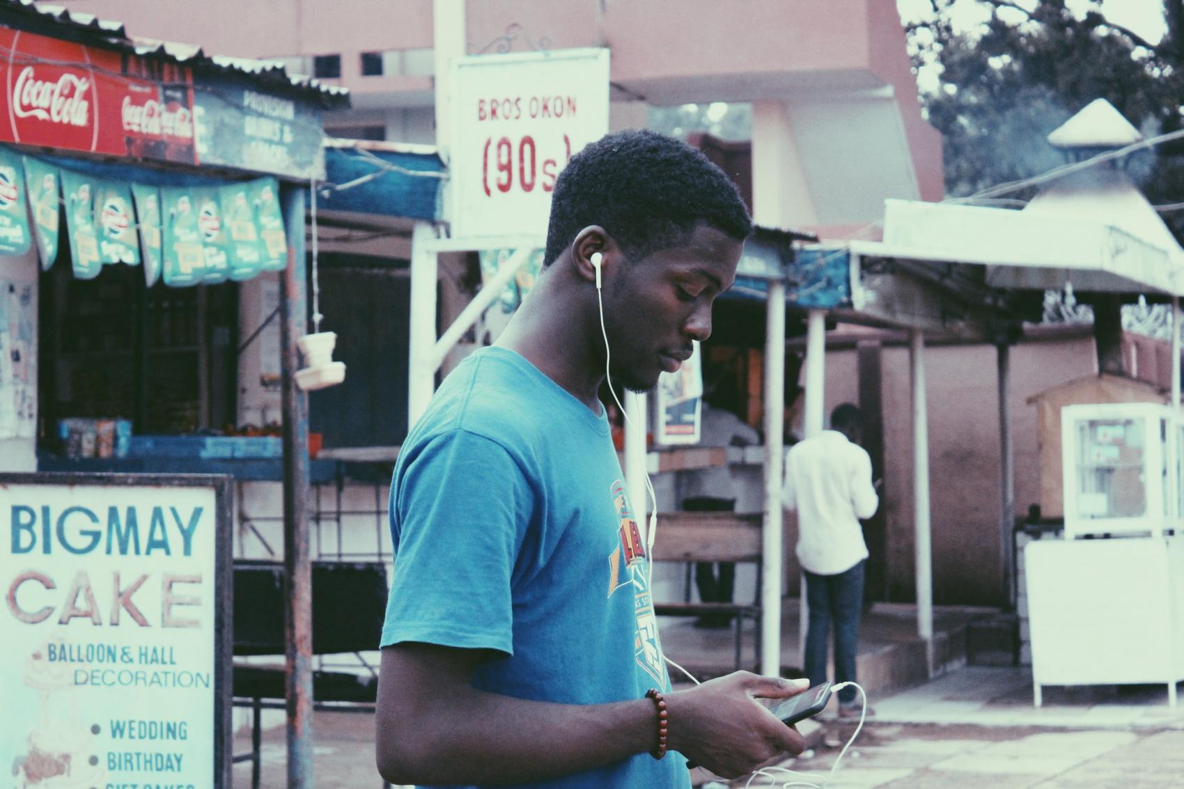 'Afrikanen willen energie om hun telefoons te kunnen opladen, dus je hebt daar een duidelijk verhaal dat iedereen begrijpt.'